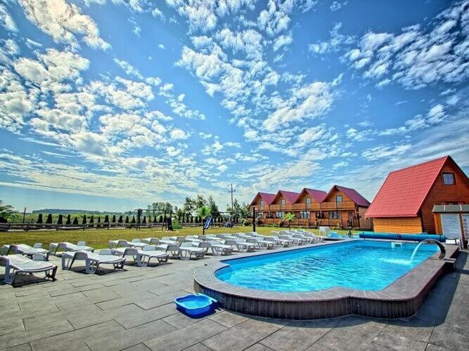 Holiday Resort With Pool, ヤロスワビエツ エクステリア 写真